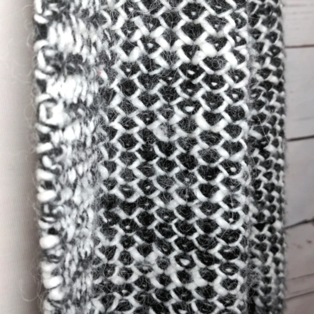 Women's Black and White Express Wool‎ Alpaca Open Long Cardigan Medium Large